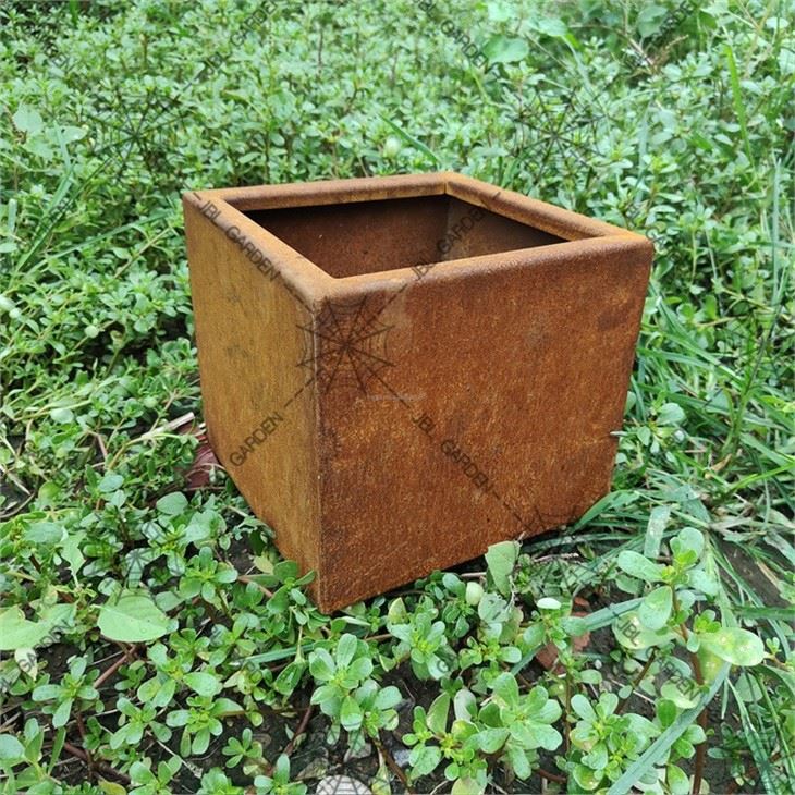 Core 10 Planters
